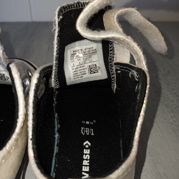 Converse Chuck Taylor All Star 2V Winter Glitter Sneakers Baby Girls Size 5 - Picture 11 of 14
